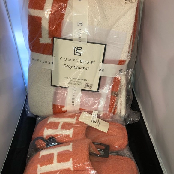 Orange Blanket slippers combo - Picture 4 of 9